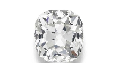 Subastan anillo de diamante comprado en mercado de pulgas