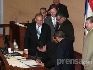 Asamblea aprueba en tercer debate histórico presupuesto de la Nación