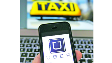 Consumidores podrán pagar en efectivo a plataformas de transporte tras fallo de la Corte