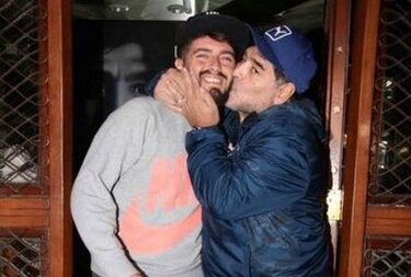 Maradona reconoce en público a su hijo Diego Júnior
