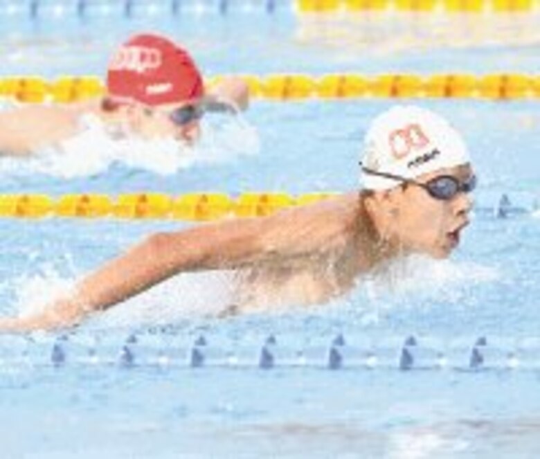 México inicia en plan arrollador