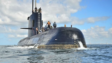 Descartan llamadas de emergencia del submarino argentino antes de desaparecer