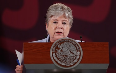 México anuncia el regreso de todo su personal diplomático desde Ecuador