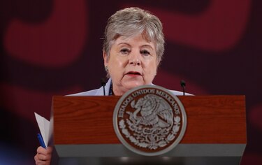 México anuncia el regreso de todo su personal diplomático desde Ecuador