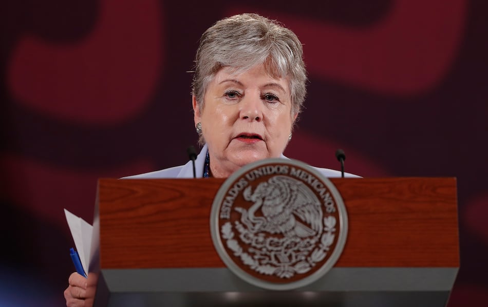 México anuncia el regreso de todo su personal diplomático desde Ecuador