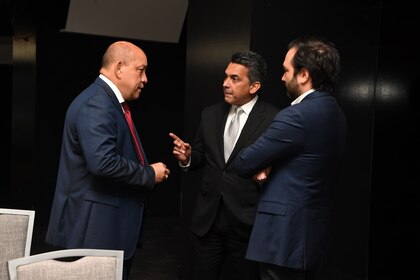 La convergencia del descontento: tres frentes y el fuego cruzado que enfrenta Mulino