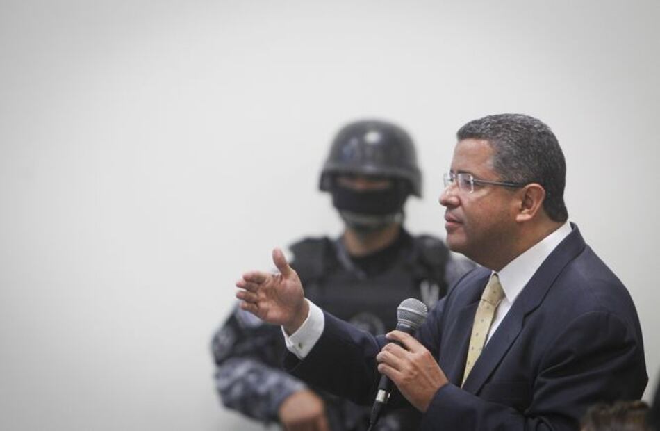 Fiscalía rechaza lavado en juicio expresidente Francisco Flores