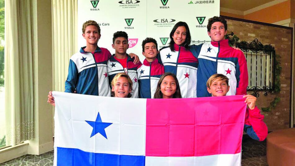 Surfistas ya están en el Mundial