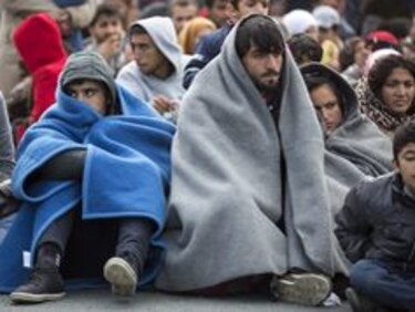 Eslovenia recibe a unos 12 mil 600 refugiados en un día