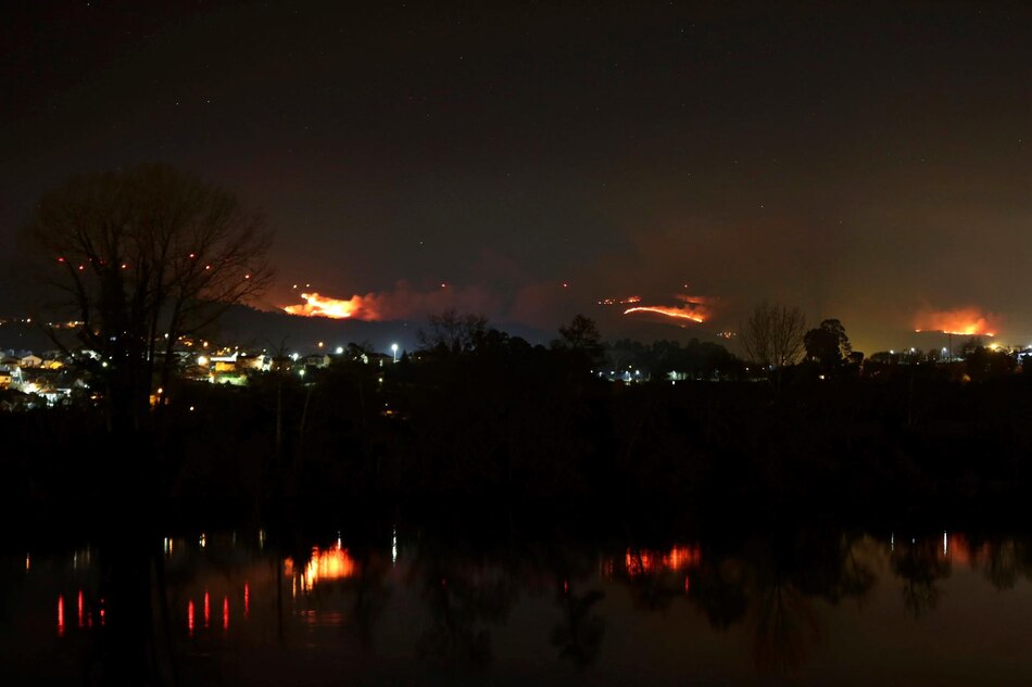 Protección civil lusa envía refuerzos a Madeira frente a incendio con decenas de evacuados