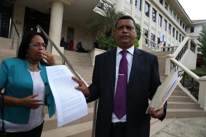 Abogado presenta denuncia contra el diputado Carles en la CSJ