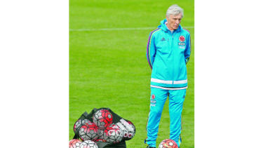 Pékerman sigue seguro en el banquillo