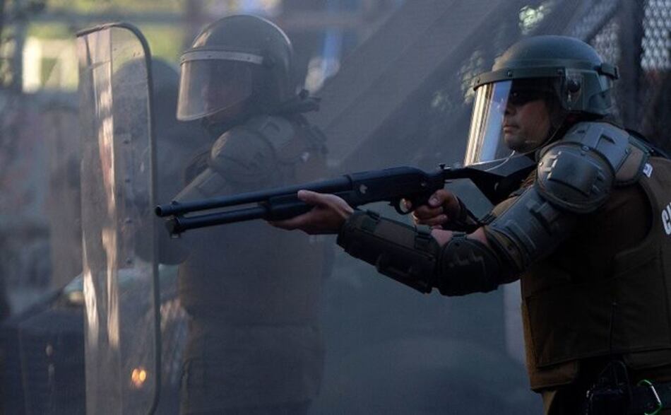Policía chilena suspende uso de perdigones en las protestas