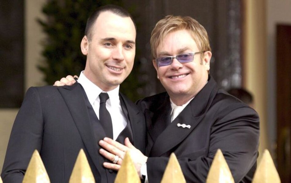 Boda dominical para el cantante Elton John