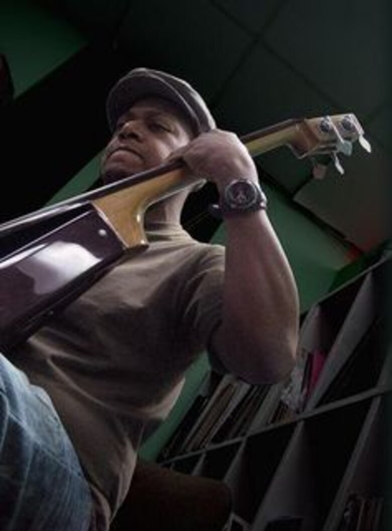 Preparan homenaje a bajista panameño Germán Chispa Lawson