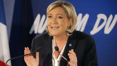Marine Le Pen elogia decisión proteccionista de Ford