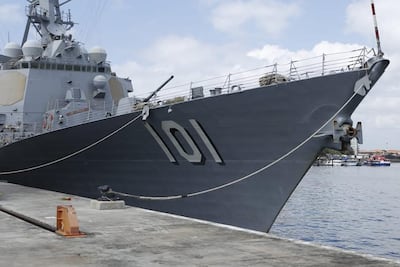 El portaaviones USS Nimitz y el destructor USS Gridley llegan a la bahía de Panamá