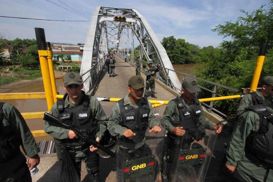 Opositores denunciarán a Nicolás Maduro por mantener frontera con Colombia cerrada