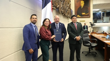 Ley 328 busca regular fondos escolares en Panamá, pero enfrenta cuestionamientos