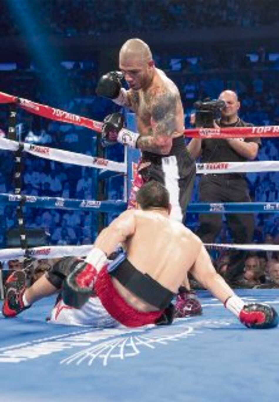 Miguel Cotto logra su cuarto título