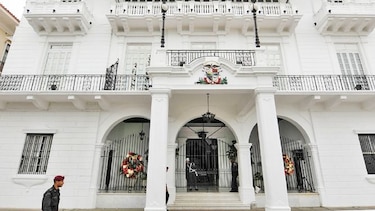 Gobierno decreta cambio en horario de oficinas públicas para el 24 y 31 de diciembre próximo