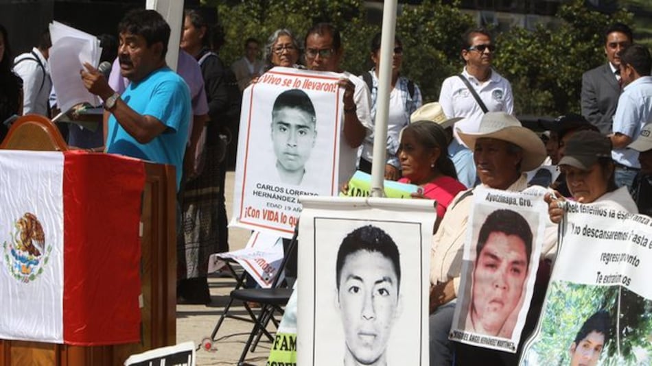 México: Procuraduría insiste en que estudiantes fueron quemados