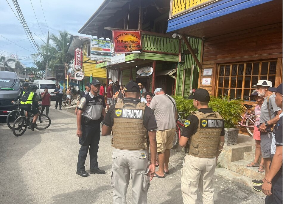 Operativo migratorio en la turística isla Colón, Bocas del Toro