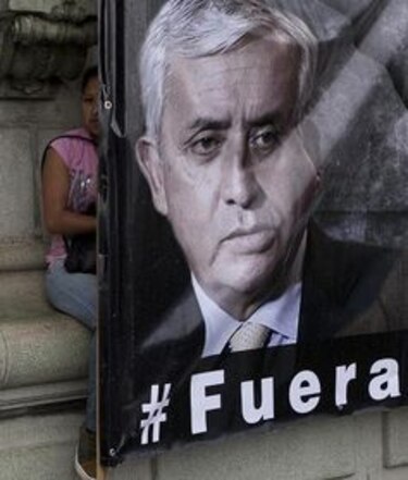Miles salen a la calle a protestar contra gobierno de Otto Pérez Molina