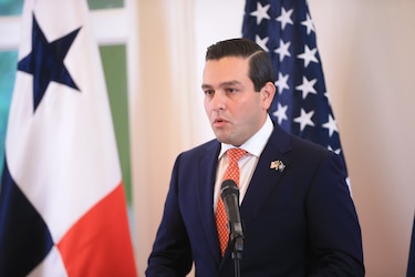 ‘Una funcionaria de la embajada, amenazando con quitar visas’: Mulino cuestiona presiones de Estados Unidos