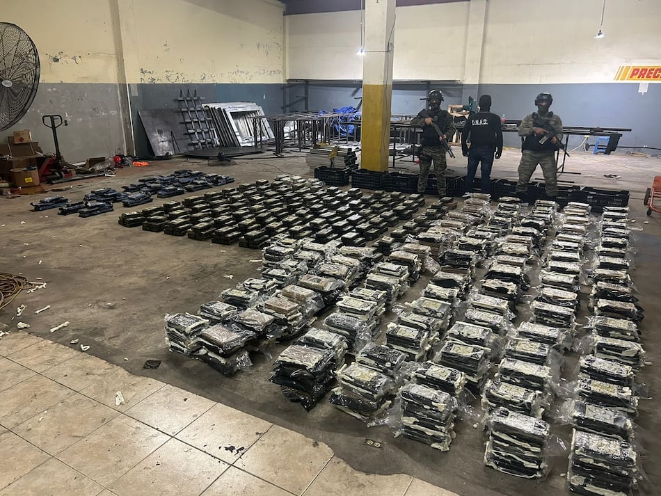 Decomisan 989 paquetes de droga en una galera cerrada en Arraiján