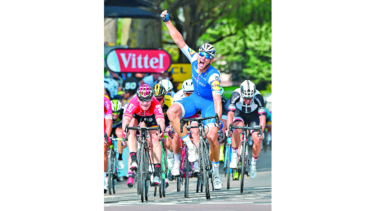 Kittel gana sexta etapa