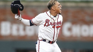 Johan Camargo se hace sentir con batazo clave para Atlanta
