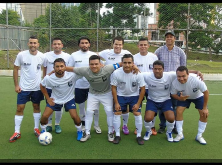 Sexta jornada de expectativas este sábado en la liga Solo Periodistas