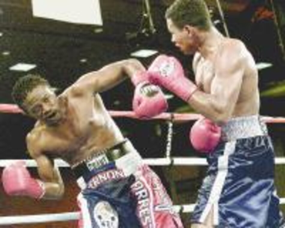 Mayorga despachó a Forrest en tres asaltos