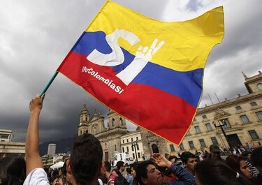 Colombia trata de salvar acuerdo