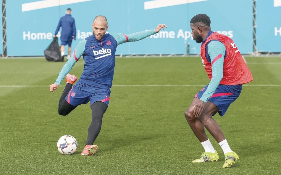 Un Barcelona con la moral en alto se mide hoy al Osasuna