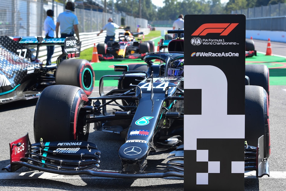 Lewis Hamilton logra la ‘pole’ en Monza escoltado por su compañero Bottas