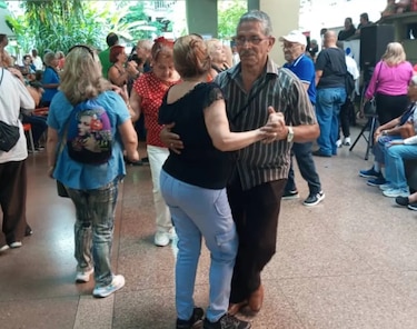 Club Tobías es un ‘pequeño oasis’ de encuentro social entre adultos mayores