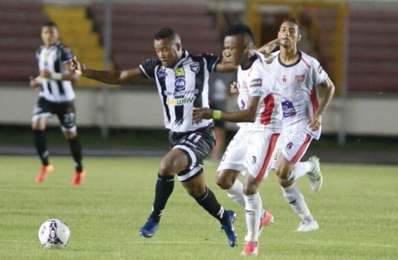 Duelo de técnicos extranjeros en las semifinales de la LPF