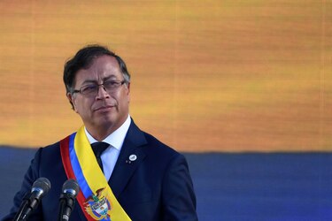 Presidente Petro: ‘Convocamos a todos los armados a dejar las armas’