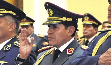 Encarcelan a exjefe militar de Bolivia por violencia tras renuncia de Morales
