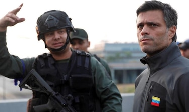 Cancillería revela que militares venezolanos deciden retirarse de la embajada panameña en Caracas