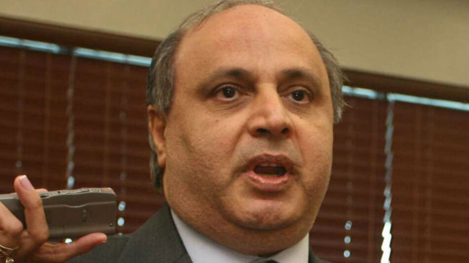 Abdul Waked intenta desvincularse de Nidal Waked