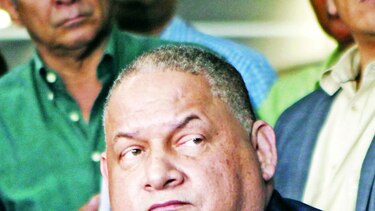 Robinson demanda a Sittón por $5 millones