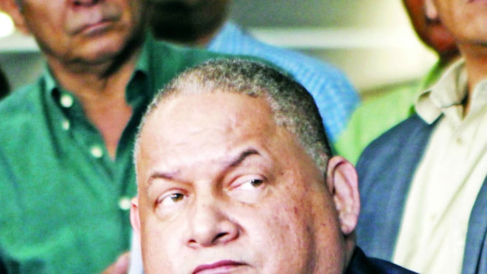 Robinson demanda a Sittón por $5 millones