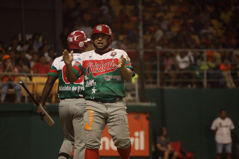 Jonathan Saavedra alcanza las 500 carreras y Chiriquí sigue invicto en 13 juegos