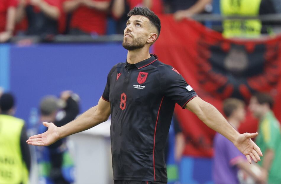 Albania le borra la sonrisa a Croacia en el último suspiro