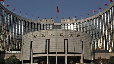 China eleva liquidez y alista medidas de alivio monetario