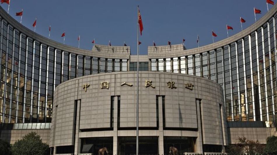 China eleva liquidez y alista medidas de alivio monetario