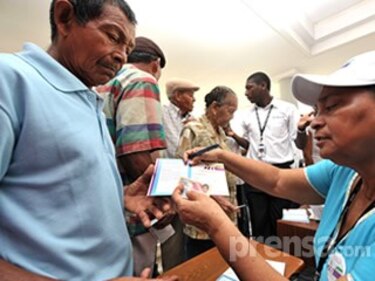 100 para los 70 será para ayudar a ancianos en pobreza extrema